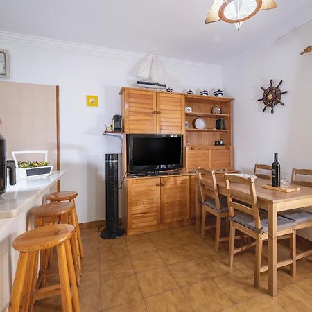Cozy Apartment Near The Beach In Costa De Caparica Bagian luar foto
