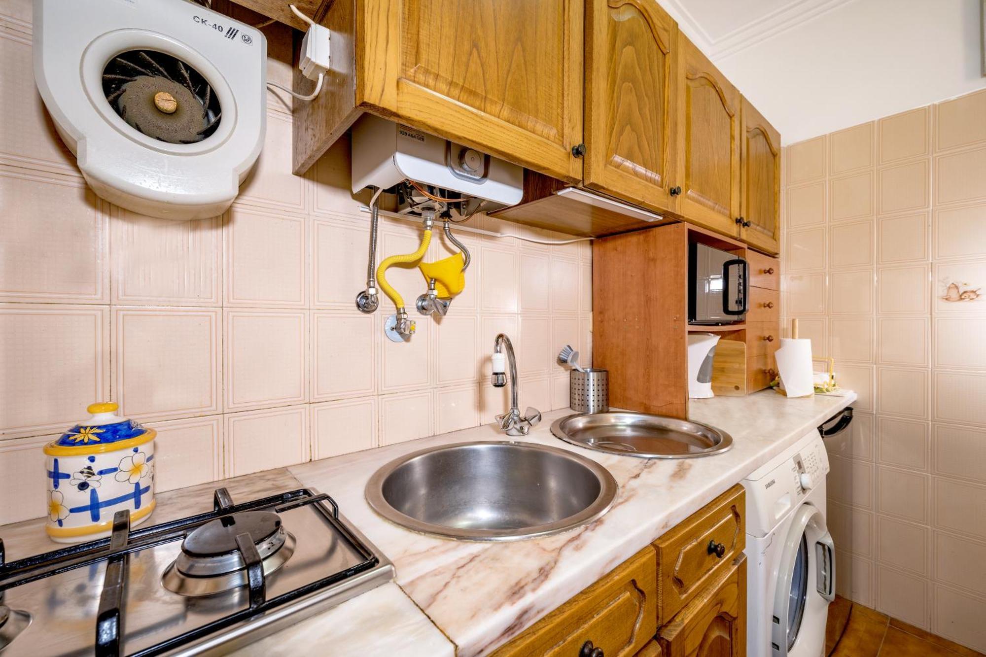 Cozy Apartment Near The Beach In Costa De Caparica Bagian luar foto