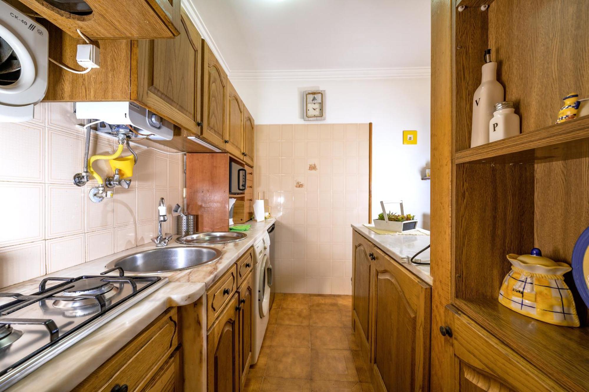 Cozy Apartment Near The Beach In Costa De Caparica Bagian luar foto